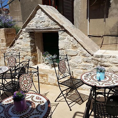 Villa Nautica Stone House Split Exterior foto